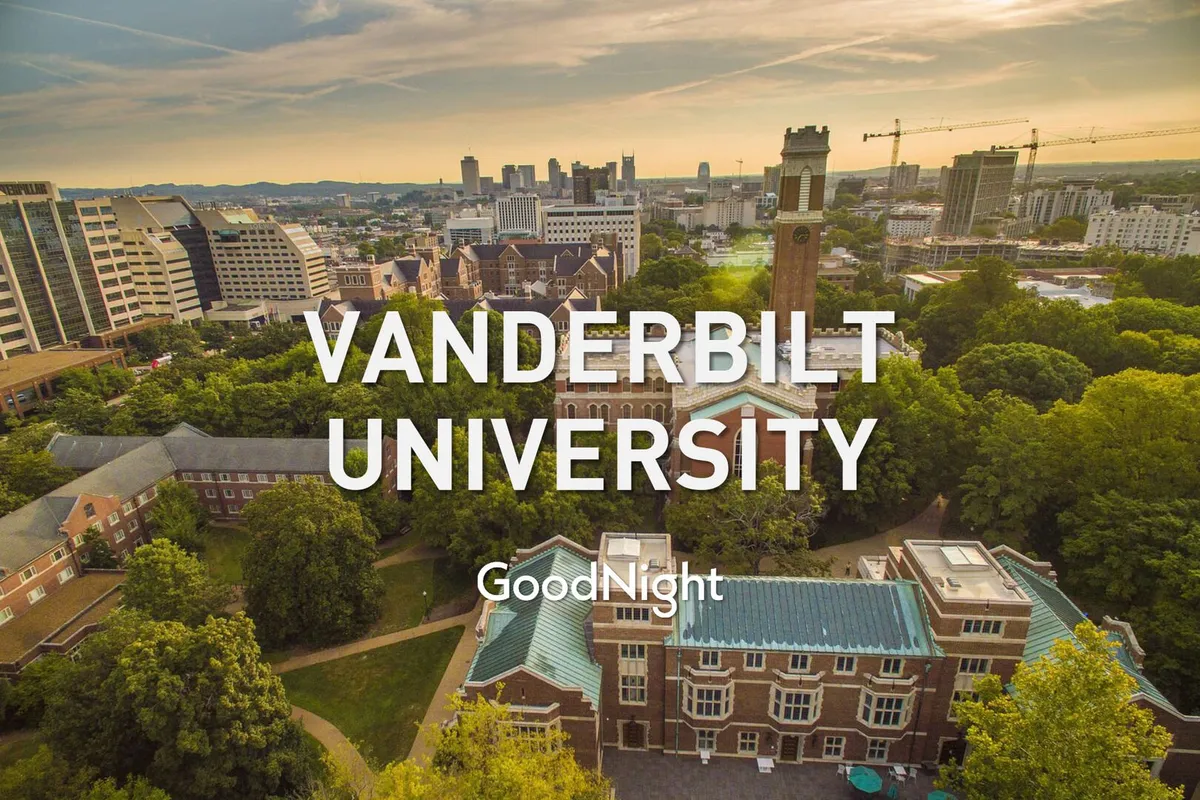 Overlooking Vanderbilt University and the downtown Nashville skyline, this view features iconic landmarks like the campus clock tower. The lush greenery and inspirational scenery speak to the neighborhood’s proximity to both academic and professional hubs, as well as peaceful outdoor spaces.